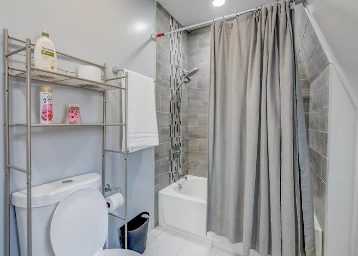 Сasa de vacaciones Spacious 5-br House Near Transit W Parking Chicago